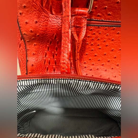 NWOT 4 piece handbag/tote set with straps in Faux Crocodile- ORANGY-RED - NEW - Picture 7 of 13